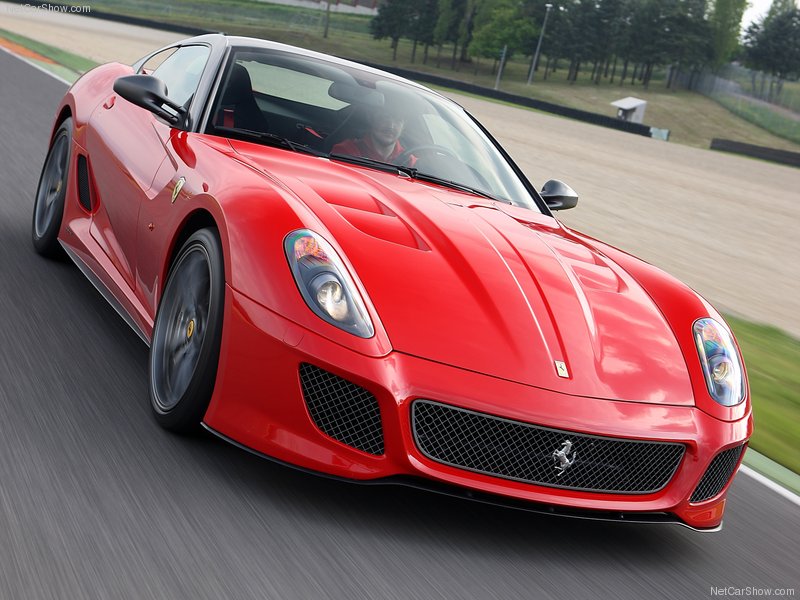 Ferrari-599_GTO_2011_800x600_wallpaper_01.jpg