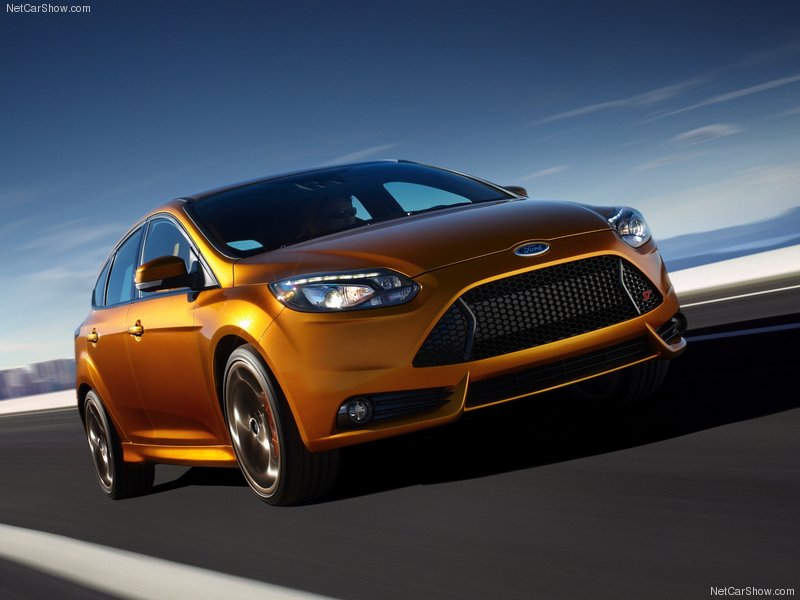 Ford-Focus_ST_2012_800x600_wallpaper_01.jpg